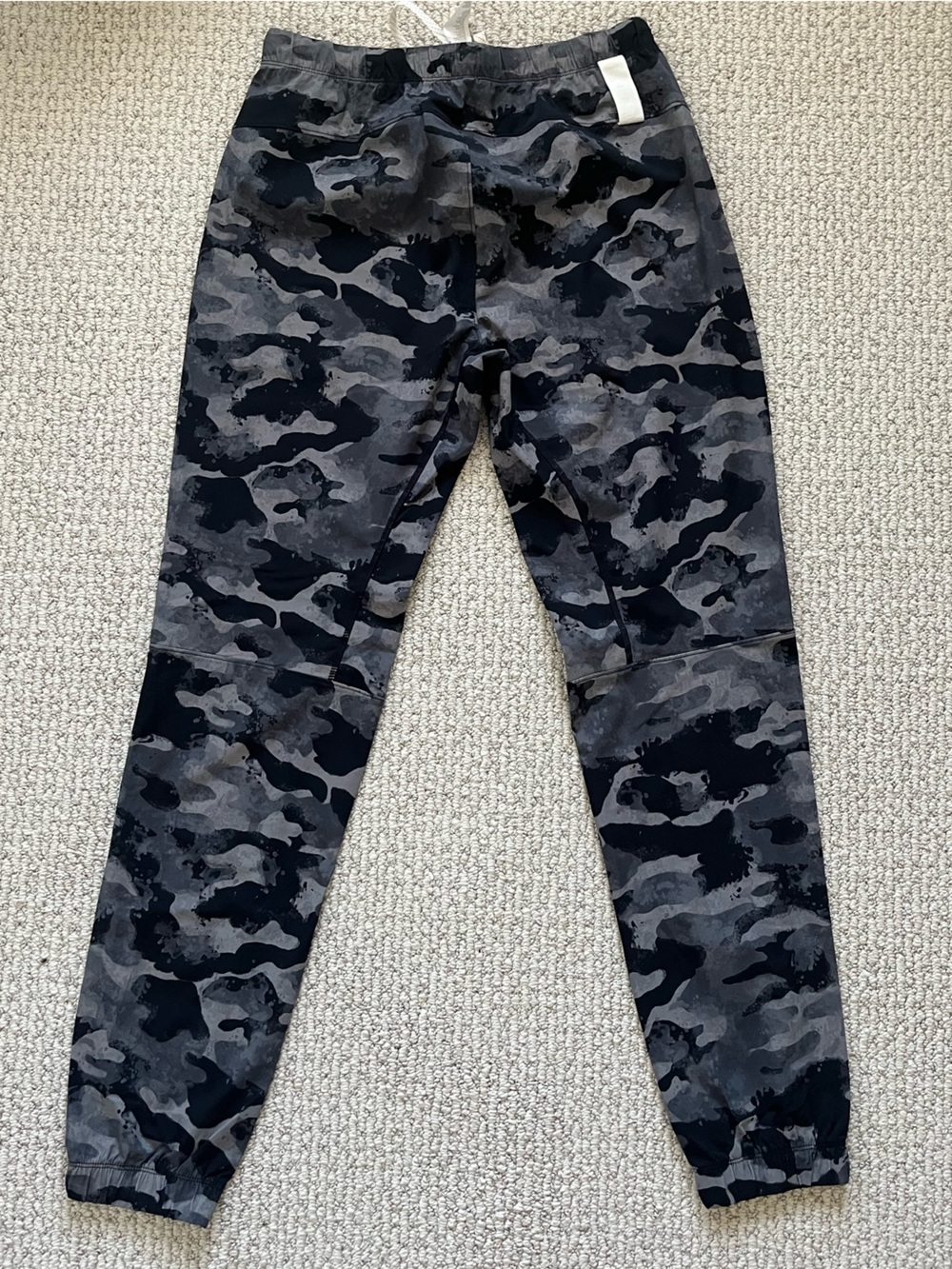 Fabletics Men’s Camo Print Joggers Sz Medium - Picture 5 of 5